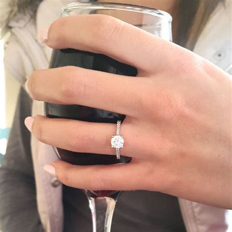 32 Amazing Engagement Ring Selfies A Selfie With An Ecstatic Fiancéphot