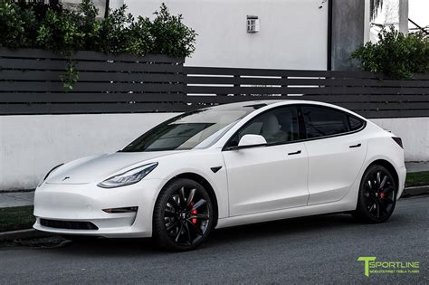 Going electric just got easier. Tesla Model 3 Performance Black - How Car Specs
