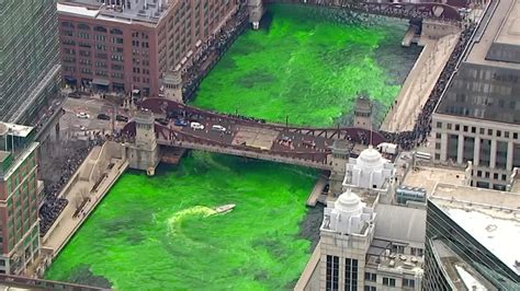 Video Of The Day Chicago River Dyed Green For St Patricks Day The