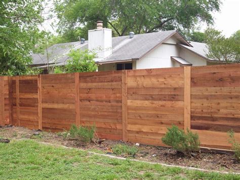 The horizontal fence designs we're about to have a look at have become the picket fence of the modern era. Modern Horizontal Fencing In Austin is catching on Fast ...