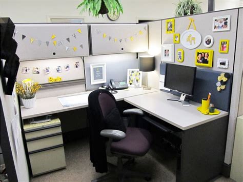 Easy office and desk organization ideas. 1000 ideas about office cubicle decorations on pinterest ...