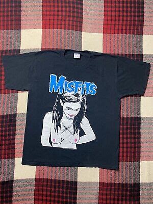 Vintage The Misfits Nude Corpse Girl Descending Angel Famous Monsters T