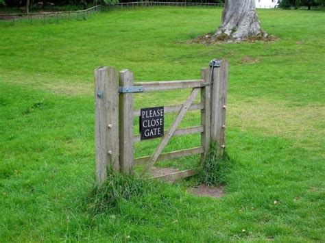 Humour Keep The Gate Closed At All Times Bouzous Weblog