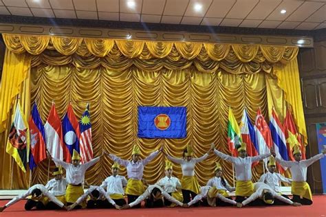 Cara menggambar dan mewarnai tari saman. Terinspirasi Asian Games 2018, Siswa Myanmar Belajar Tari Saman | Muslim Obsession