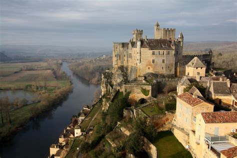 Bienvenue sur la rivière espérance. Beynac, Dordogne, Périgord, France | en.wikipedia.org/wiki ...