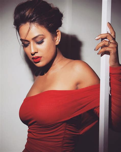 Nia Sharma Got Her Latest Photoshoot In Red Dress Photos Viral On Social Media लाल पटाखा बनीं