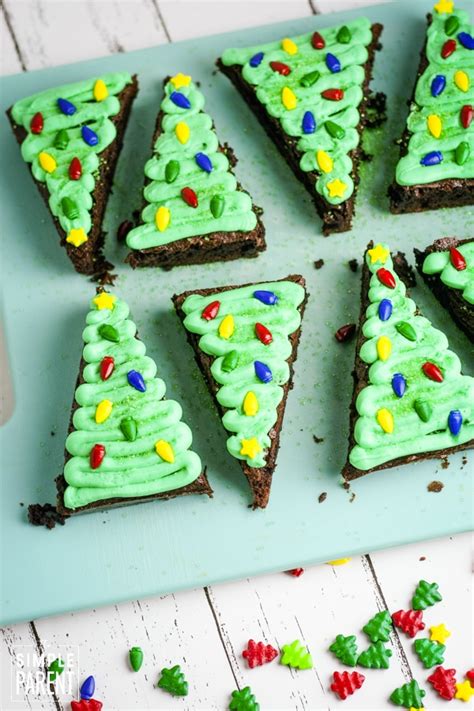 Wouldn't they make a great treat to take to a. Easy Christmas Tree Brownies that are So Festive! • The ...