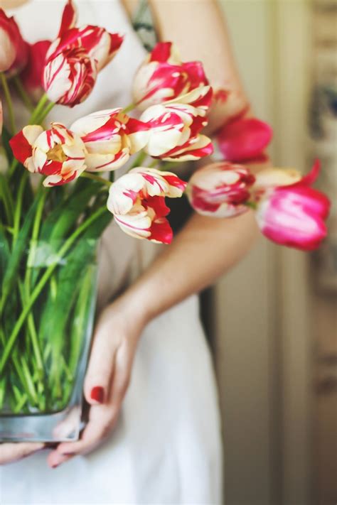 14 Popular Easter Flowers And What They Symbolize Easter Flowers