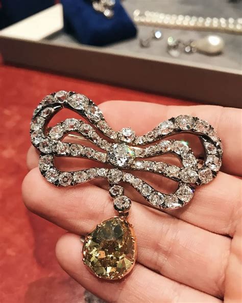 Marie Antoinettes Jewels Hidden For 200 Years Are Up For Sale