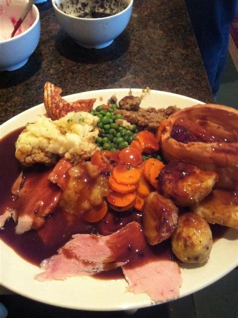 Here's are some of them. English Roast Dinner in London :) | British roast dinner, Roast dinner english