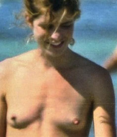Vittoria Puccini Topless Dago Fotogallery