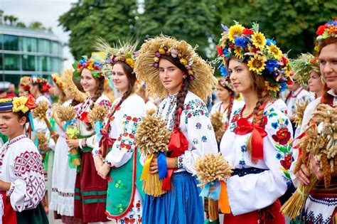 parade of ukrainian beauty culture and tradition vyshyvanky parade photo by ladna kobieta