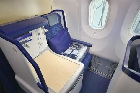 Review Beautiful Business Class On Ana Boeing 787 Dreamliner God