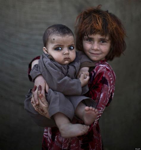 21 Haunting Portraits Of Afghanistans Refugee Children Living In The