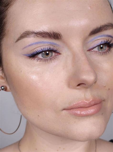 8 Ways To Wear Instagram S Next Big Beauty Trend The Floating Crease Makeup Eyeliner