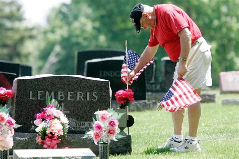 Remembering Fallen Soldiers On Memorial Day 2013 Us News