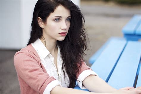 hd wallpaper brunette blue eyes emily rudd model actress women wallpaper flare