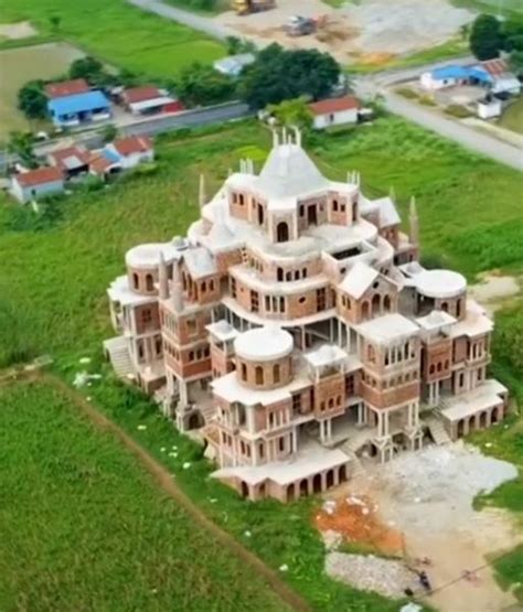 Viral Penampakan Rumah Mewah Dan Megah Bak Istana Raja Terbuat Dari