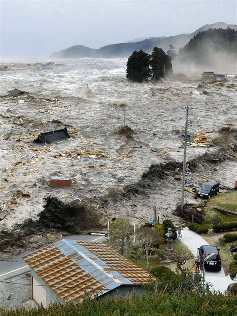 Why Are Tsunamis More Dangerous Than Earthquake The Earth Images