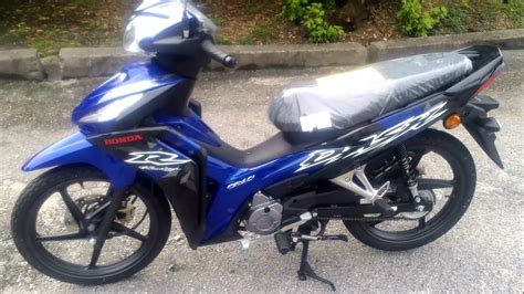 Watch latest video reviews of honda wave 125 i to know about its performance, mileage, styling and more. Honda Wave Dash walkaround (black & blue) - 2017 - YouTube