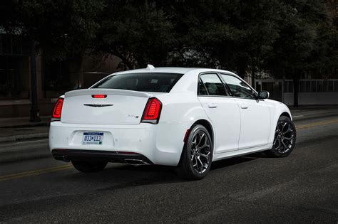 2017 Chrysler 300s Dresses Up With New Sport Appearance Packages