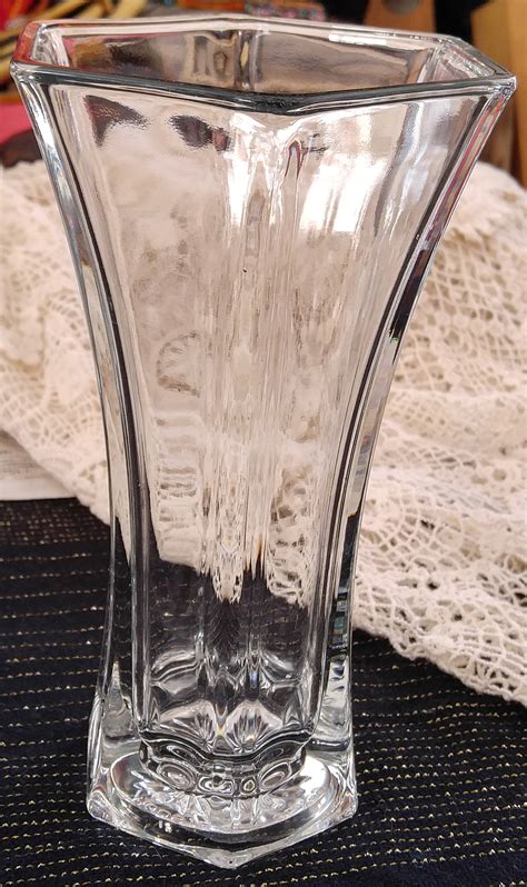 Vintage Indiana Hoosier Glass 4040 Hexagon Shaped Diamond Based Vase