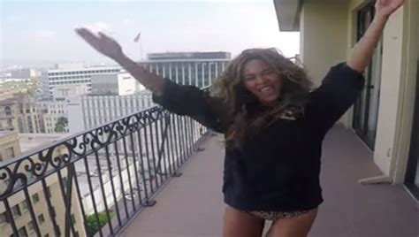 Watch Beyonce Dances Around In Underwear In New 711 Video Bollywood News Firstpost