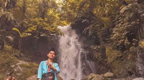 Selfie cantik marshanda disebut stres diminta berhijab. Cewek Berhijab Cantik Selfie Di Tempat Wisata. - Kumpulan Foto Cewek Jilbab Cantik Dan Manis ...