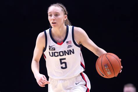 uconn s paige bueckers wins ap player of the year