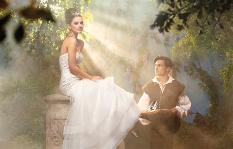 Das modell heißt tiana und ist von 2015. Brautkleider Mode Online: Alfred Angelo der Herbst und ...