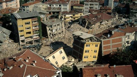 Three days after an earthquake struck izmir, search and rescue crews are finding more bodies than survivors in the rubble. Major earthquakes in Turkey's recent decades - The Frontier Post