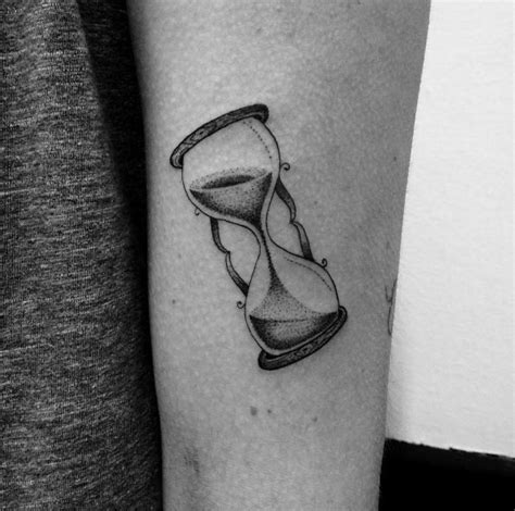 Amazing Hourglass Tattoos And Meanings Tattooblend