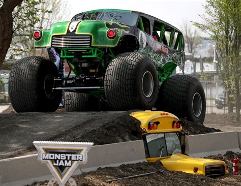 Monster Jam Trucks Invade Cedar Point New Attraction Features A Bumpy