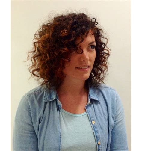 Maybe you would like to learn more about one of these? Cheveux frisés et crépus : idées de coupes et coiffures ...