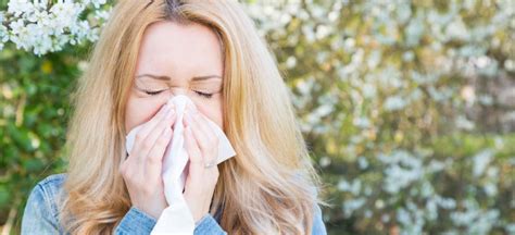 Natural Ways To Treat Seasonal Allergy Symptoms Dr Axe