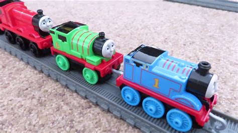 Thomas Small Thomas And Friends Trackmaster Push Along Engine Die Cast
