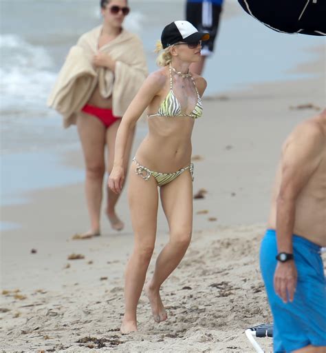 Gwen Stefani In Bikinis Bikini Celebs