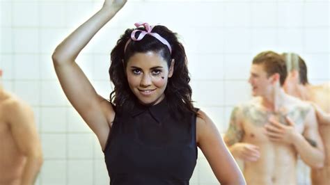 MARINA AND THE DIAMONDS HOW TO BE A HEARTBREAKER Official Music