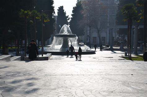 Fountain Square Sightseeing Baku