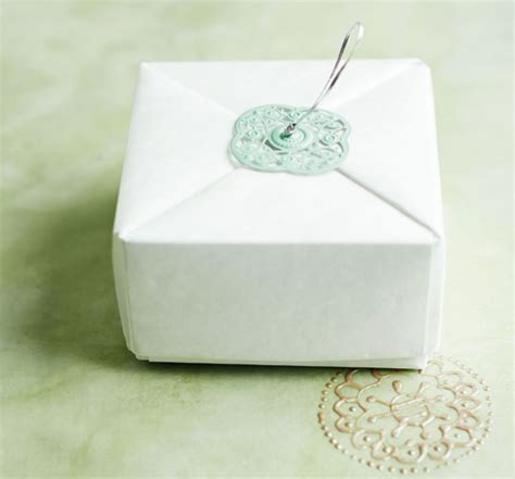 Fangen sie mit einem quadratischen bogen papier mit einer seitenlänge von 15 zentimetern an. Box Origami Schachtel Anleitung Pdf / Einfache Schachtel : Choose which of our origami boxes you ...