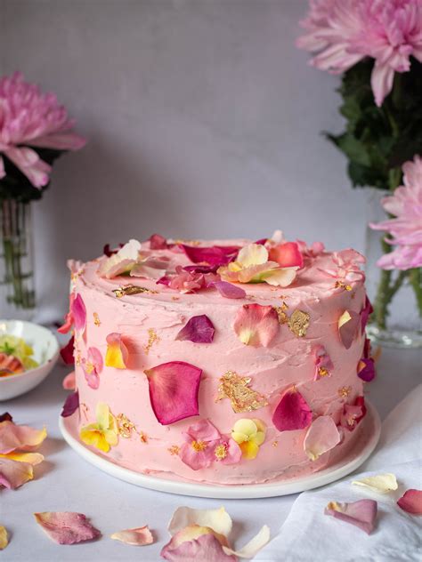 Let Them Eat Cake A Marie Antoinette Inspired Layer Cake Kulinary
