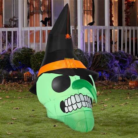 Gemmy 6 Ft X 5 Ft Lighted Witch Halloween Inflatable In The Outdoor