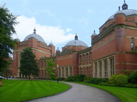 Birmingham University By Aston Webb And Ingress Bell