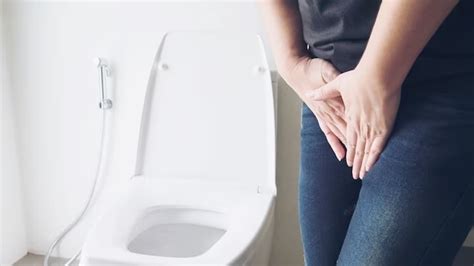 5 Early Warning Signs And Symptoms Of Bladder Cancer You Must Know