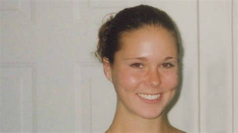 The mysterious disappearance of Maura Murray (Unsolved Mysteries) - YouTube