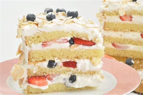 It tastes just like the ones from publix and whole foods only better. Chantilly Cake Whole Foods - Cakes Design