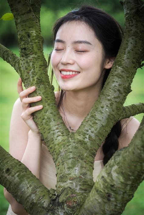 Young Chinese Woman Portrait In Nature Philippe Lejeanvre Photography