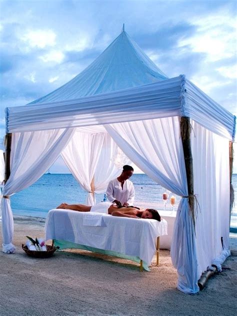 Pin By Nam On Favorite Places And Spaces Massage Spa Room Outdoor Spa