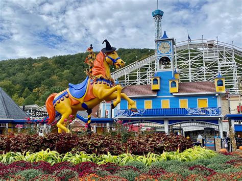 Lake Compounce Amusement Park Going All Cashless