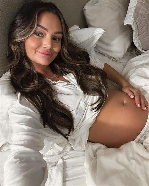 Pregnant Love Island Star Kendall Rae Knight Shares Snap With Rarely Seen Boyfriend As She